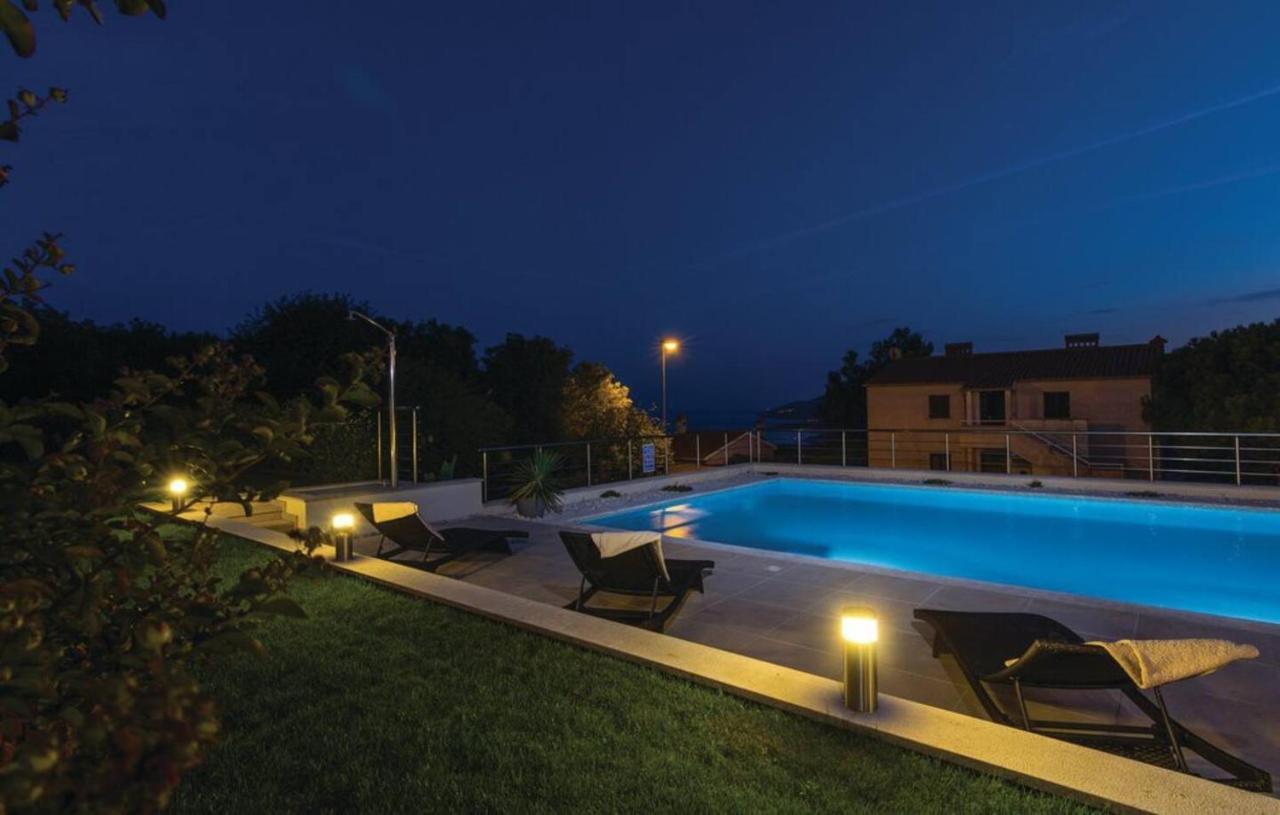 E&T Apartments With A Beautiful Pool ราบัซ ภายนอก รูปภาพ