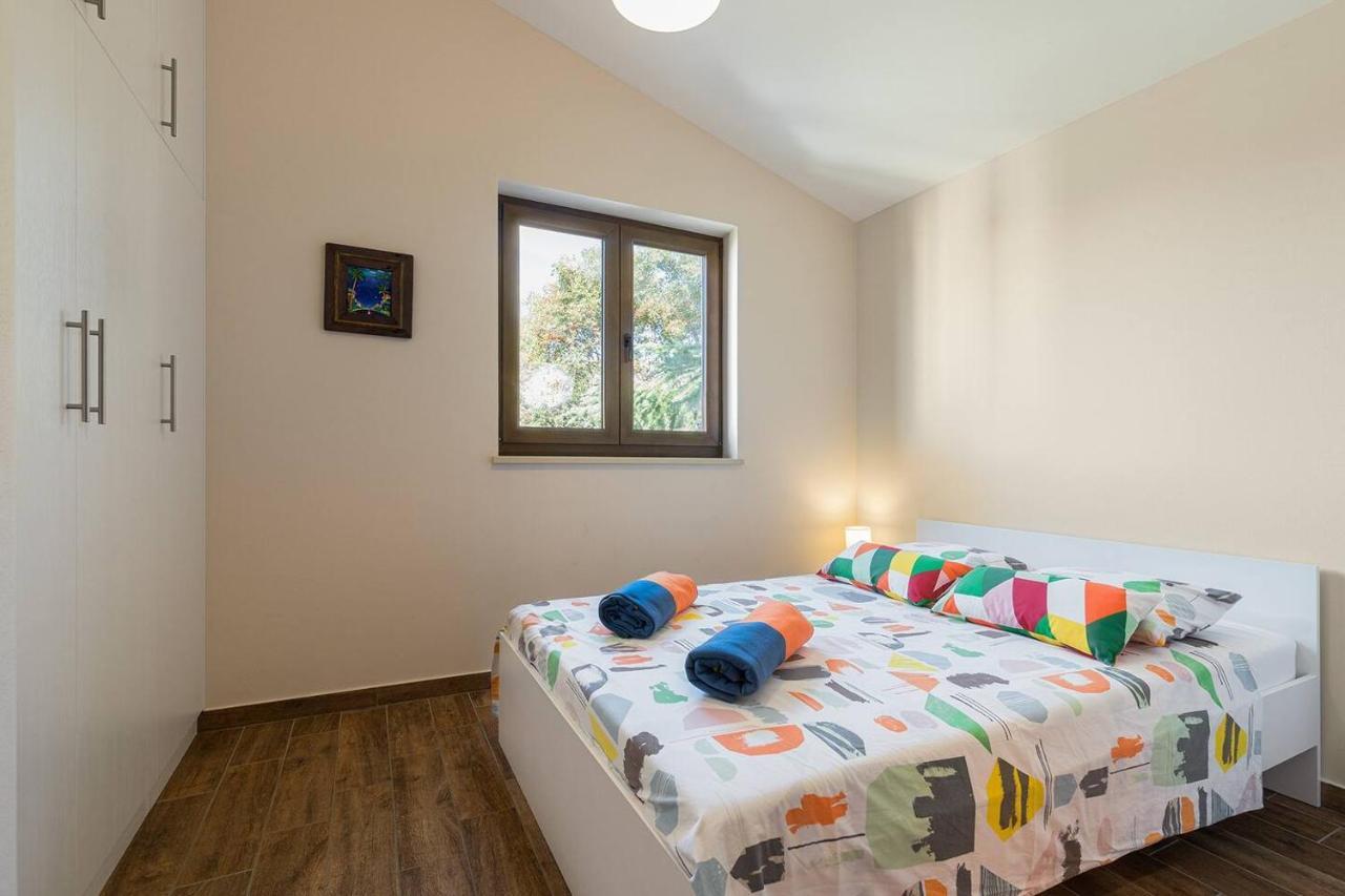 E&T Apartments With A Beautiful Pool ราบัซ ภายนอก รูปภาพ
